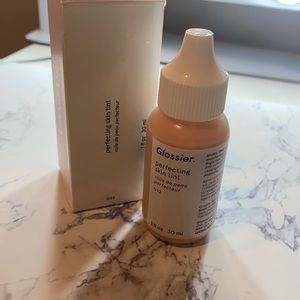 Glossier perfecting skin tint
